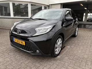 Toyota Aygo X 1.0 VVT-i MT first