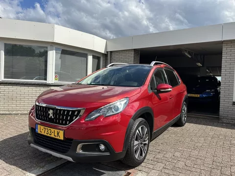 Peugeot 2008 1.2 110pk Allure Navi / Pano Dak