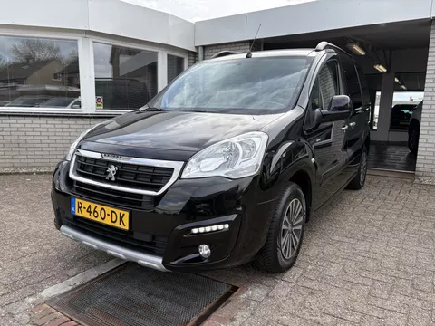 Peugeot Partner Tepee 1.2 110pk Style Navigatie